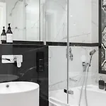Riverside Premium Class - By Upstairs *