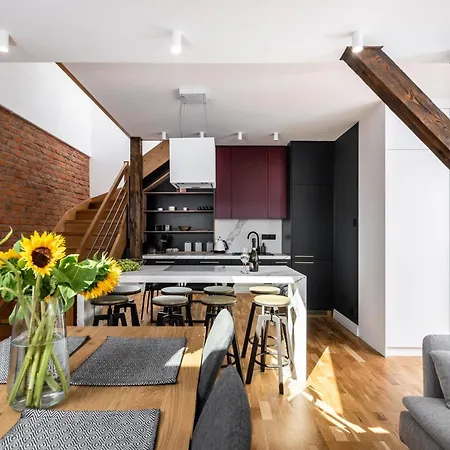 Riverside Premium Class - By Upstairs Apartment *