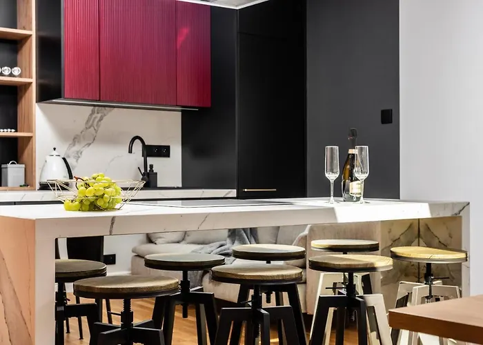 Riverside Premium Class - By Upstairs