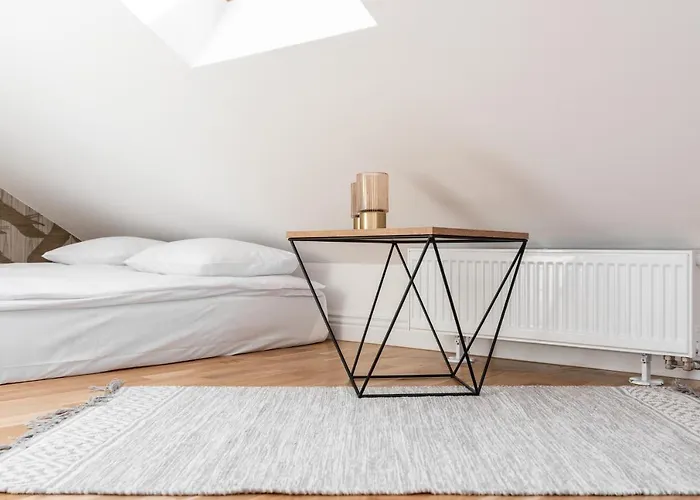 Riverside Premium Class - By Upstairs