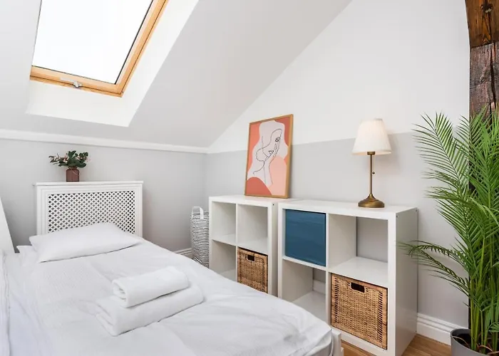 Riverside Premium Class - By Upstairs Apartment *