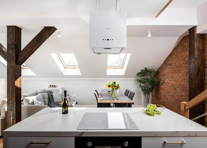 Riverside Premium Class - By Upstairs Apartment *